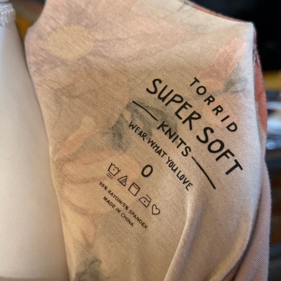 Torrid Super Soft Knit 0 - Picture 4 of 4